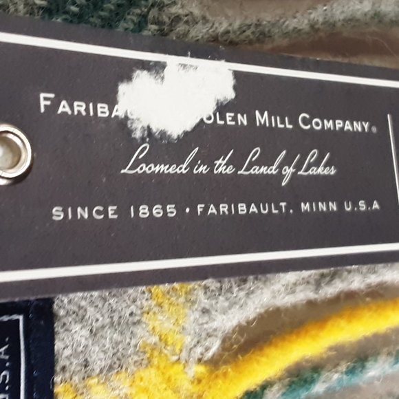 Faribault Woolen Mill Company 100% Wool Plaid Grey Green Oblong Scarf New! - Picture 12 of 15